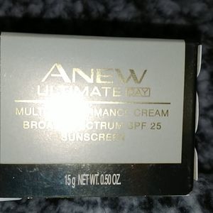 Anew ultimate day multi-performance cream